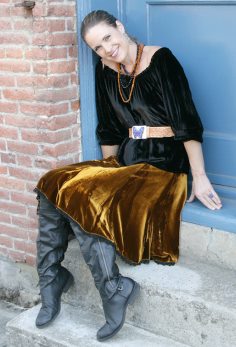 peasant blouse w/ sundance skirt